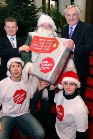 Parade for the Planet bertie ahern and trevor sargent accepting scc petitions